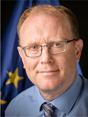 Simon Brain - European Commission Simon Brain - European Commission